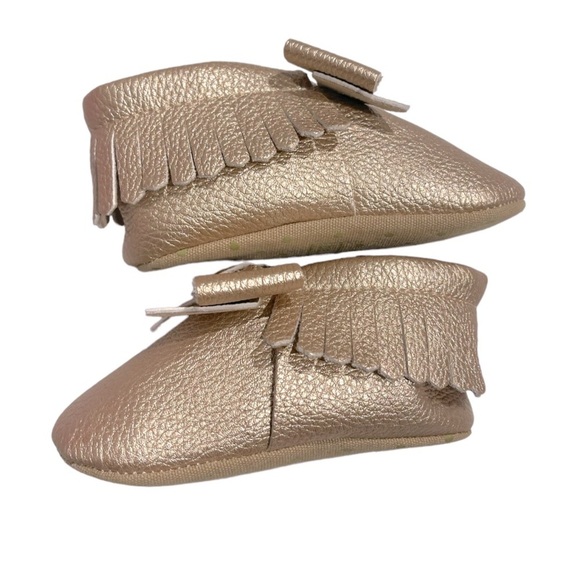 095 Baby Gap Gold Moccasin's NWOT - Picture 3 of 4